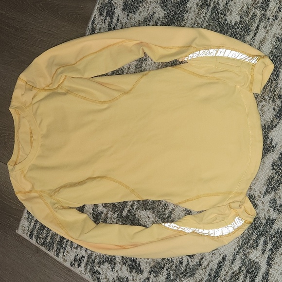 Lululemon Run: Reflect Long Sleeve Yellow Size 2 - Picture 2 of 6